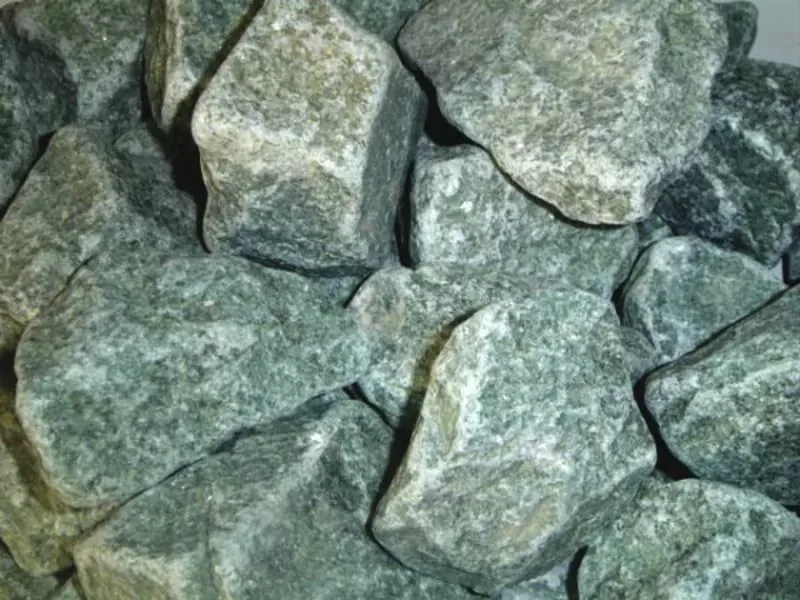 камень для бани жадеит колотый, 10 кг, средний, коробка, зж